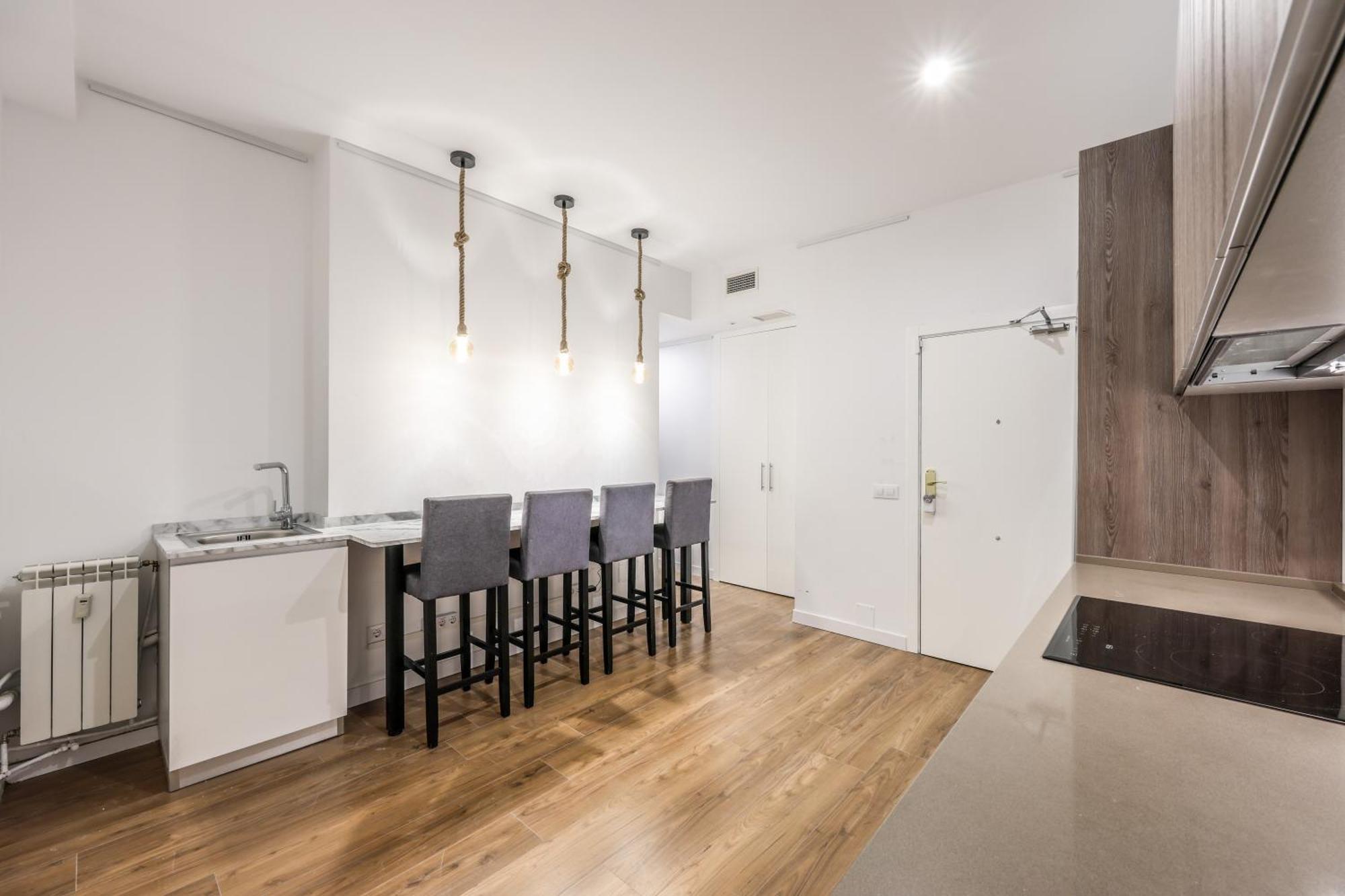 ホテル Be Coliving Madrid Centro エクステリア 写真