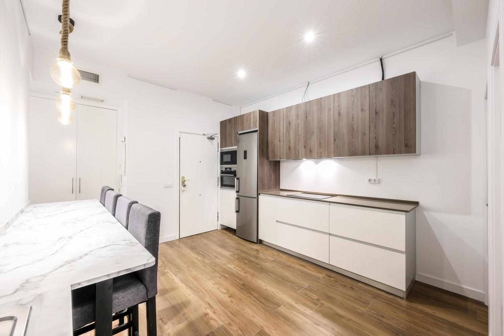 ホテル Be Coliving Madrid Centro エクステリア 写真